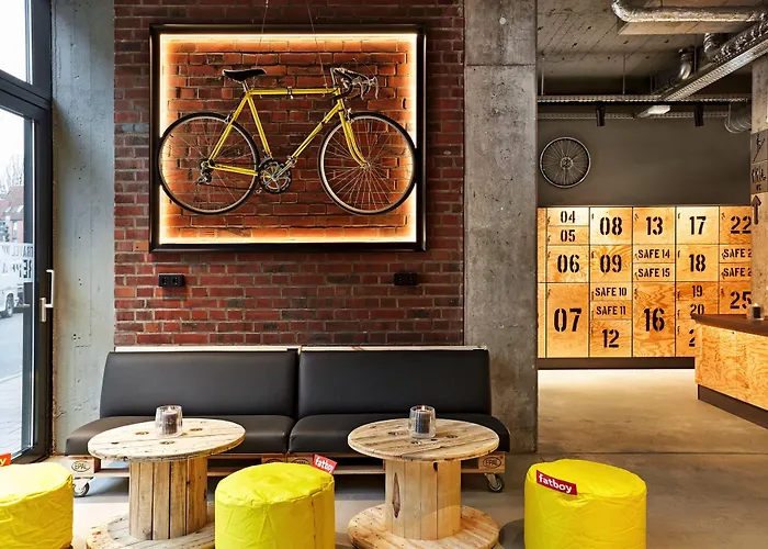 H.ostel بيت شباب مونستر