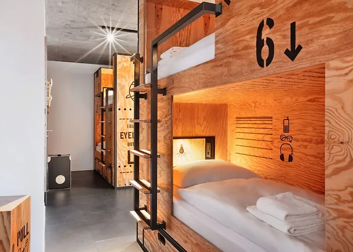 H.ostel بيت شباب *