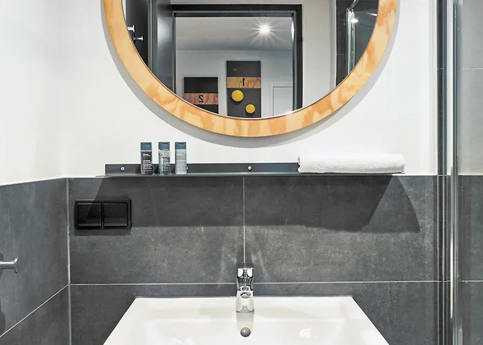 H.ostel بيت شباب