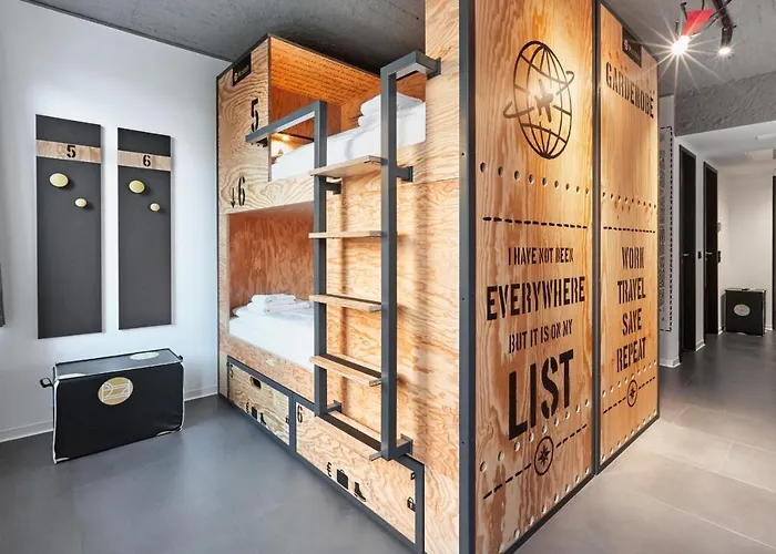 H.ostel بيت شباب *