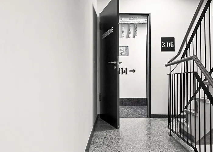 H.ostel بيت شباب *