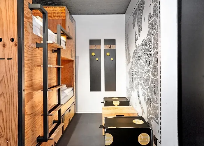 H.ostel بيت شباب *